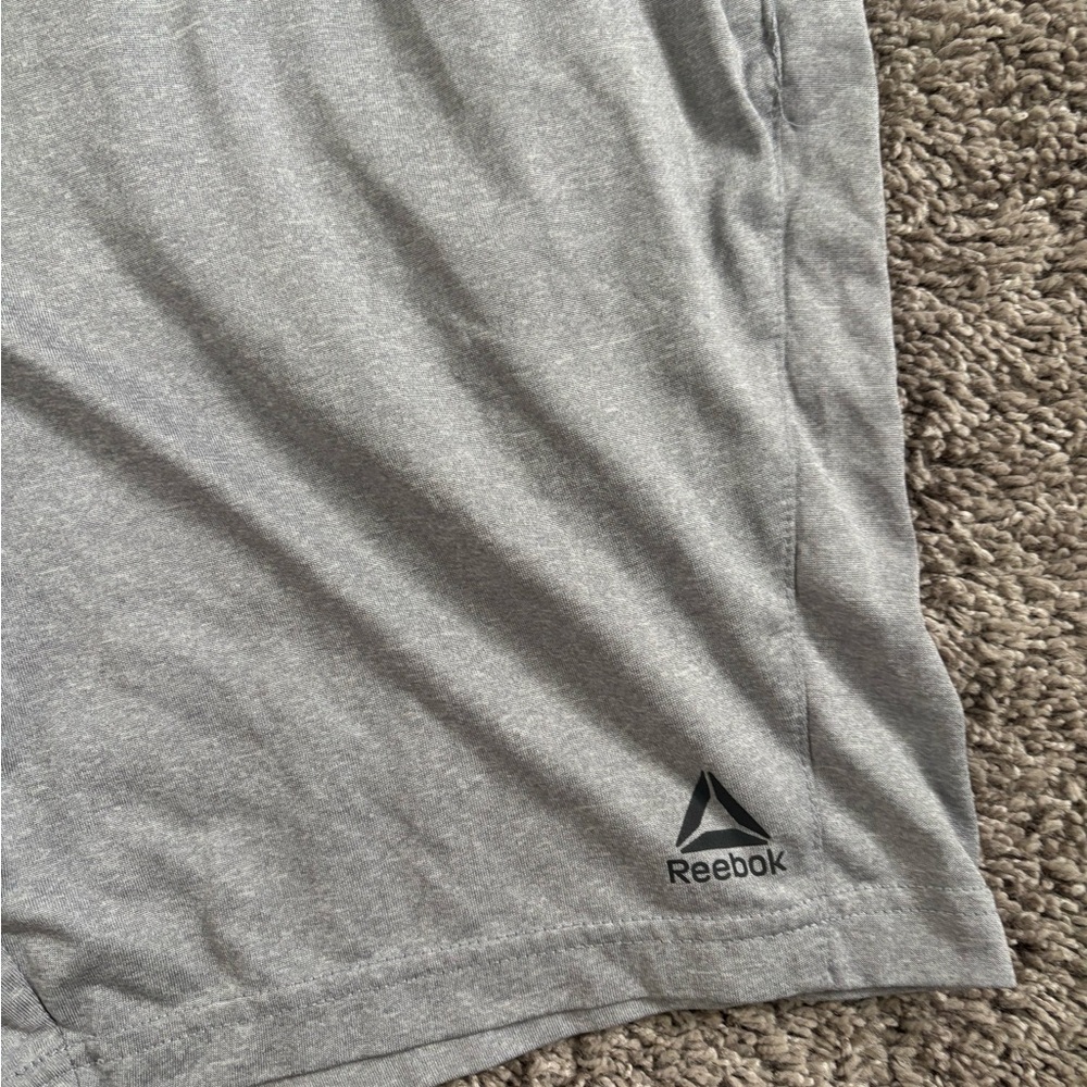 Men Rebook Shorts - Picture 2 of 3
